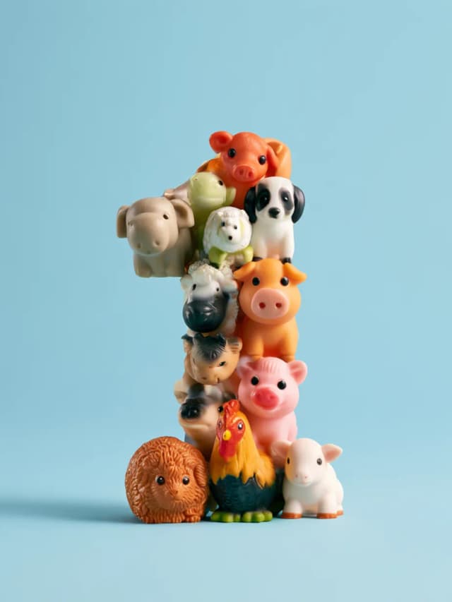 Kartu First Birthday Card with Animal Tower